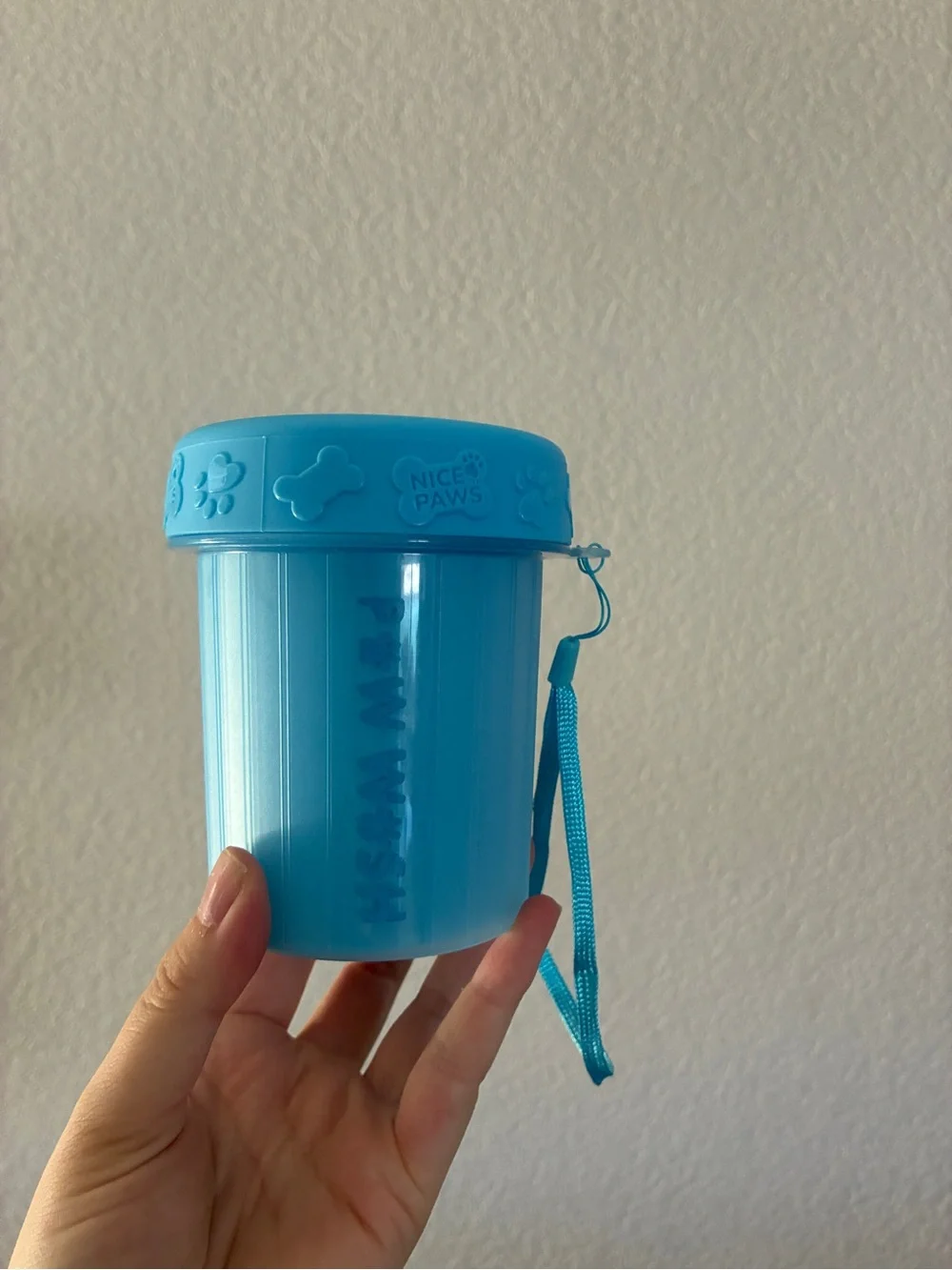 Nice Paws Portable Dog Paw Cleaner Cup Blue Silicone Mud Cleaner EUC